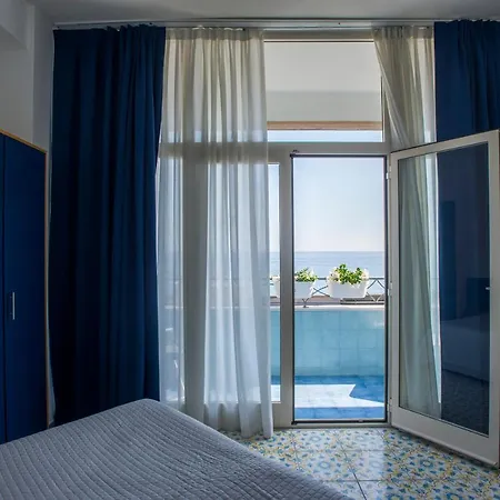 Panoramic Aparthotel 3*