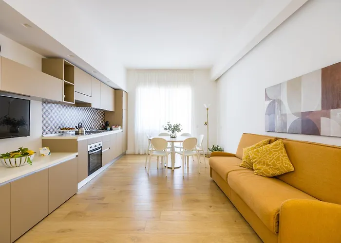 アパートホテル Panoramic 3*