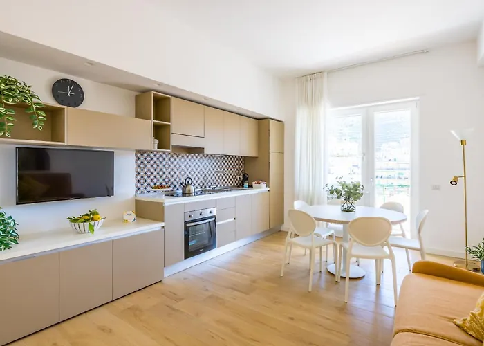 アパートホテル Panoramic 3*