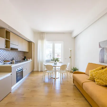 Panoramic مايوري