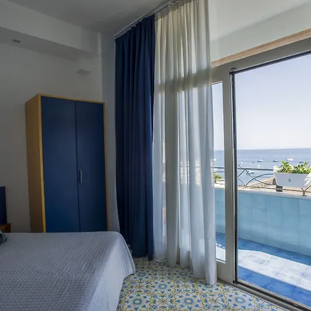 Panoramic Apartmanhotel Maiori