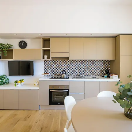 Panoramic Apartmanhotel